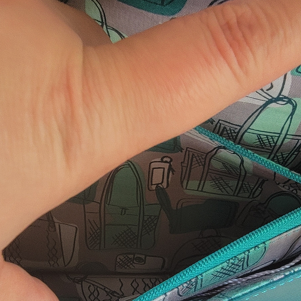Vera Bradley Tess Crossbody - Picture 13 of 16
